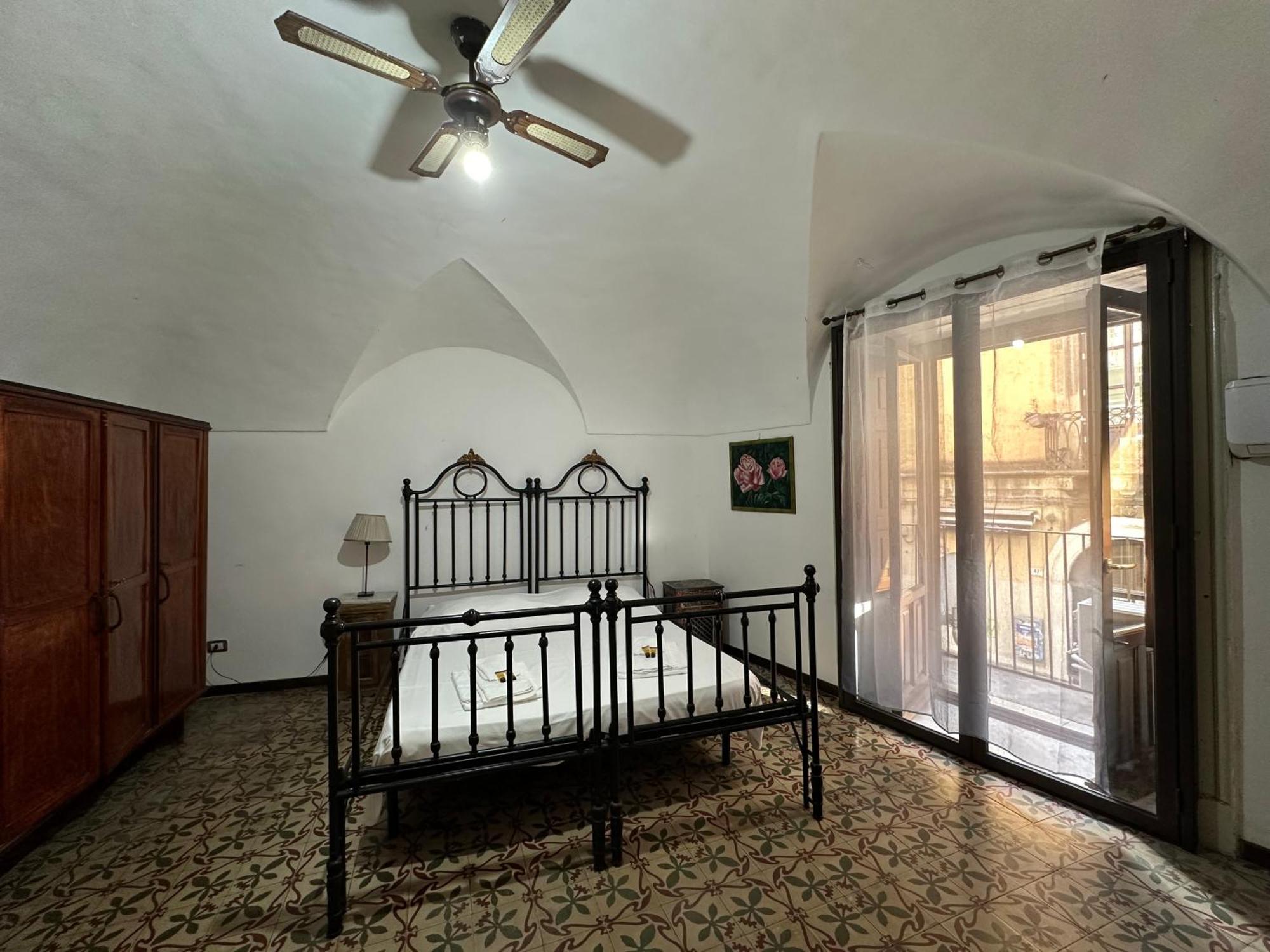 Appartamento Oldtown Centro Storico Catania Bagian luar foto