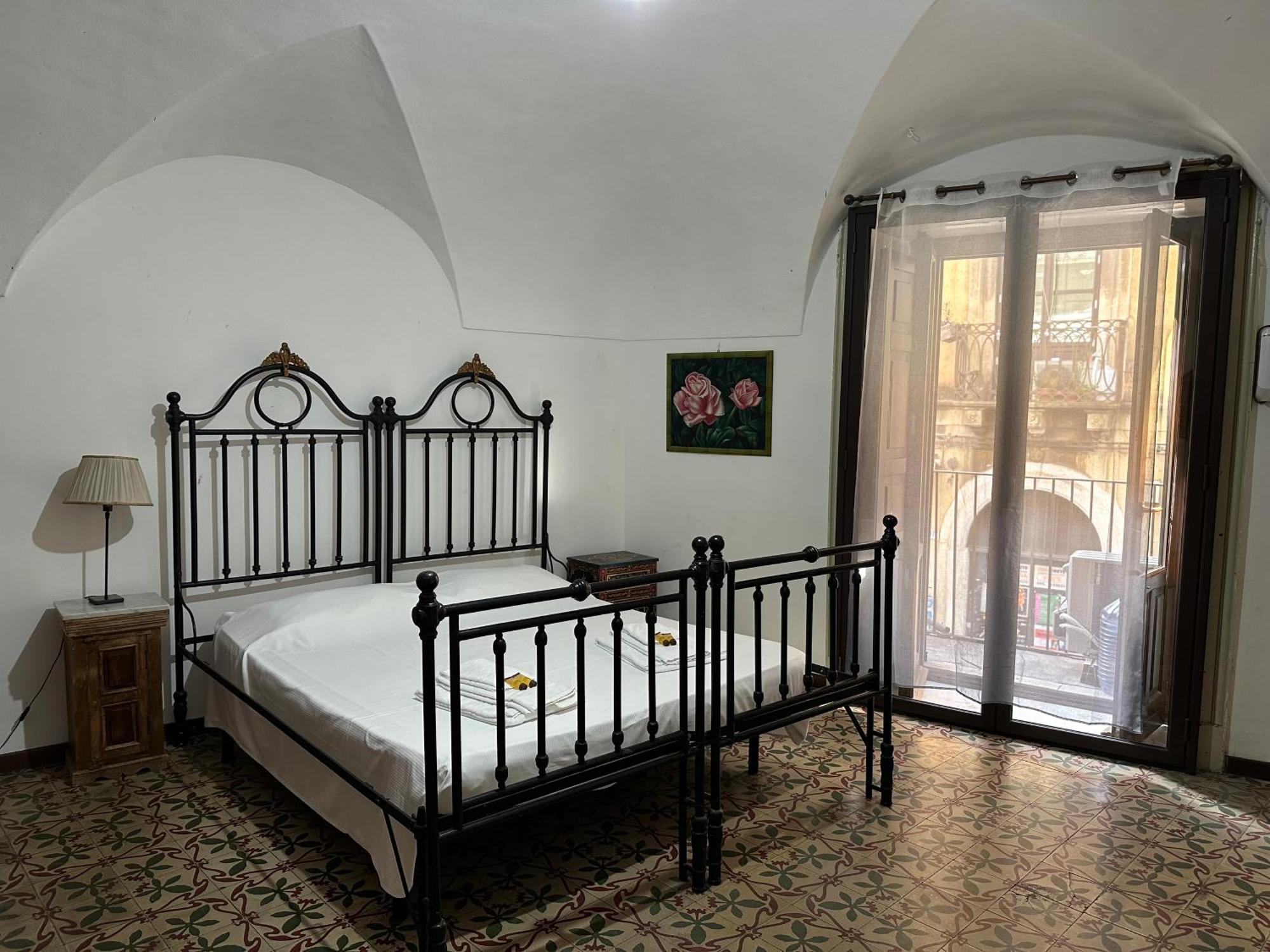 Appartamento Oldtown Centro Storico Catania Bagian luar foto